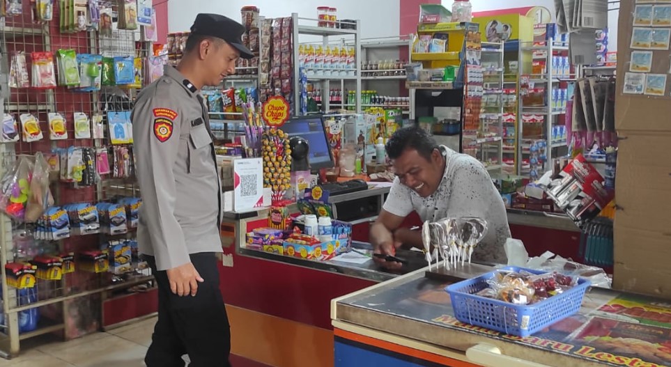 Ciptakan Kenyamanan Bagi Warga, Polisi Lakukan Patroli Dialogis  - Tribratanews Polresta Banda Aceh