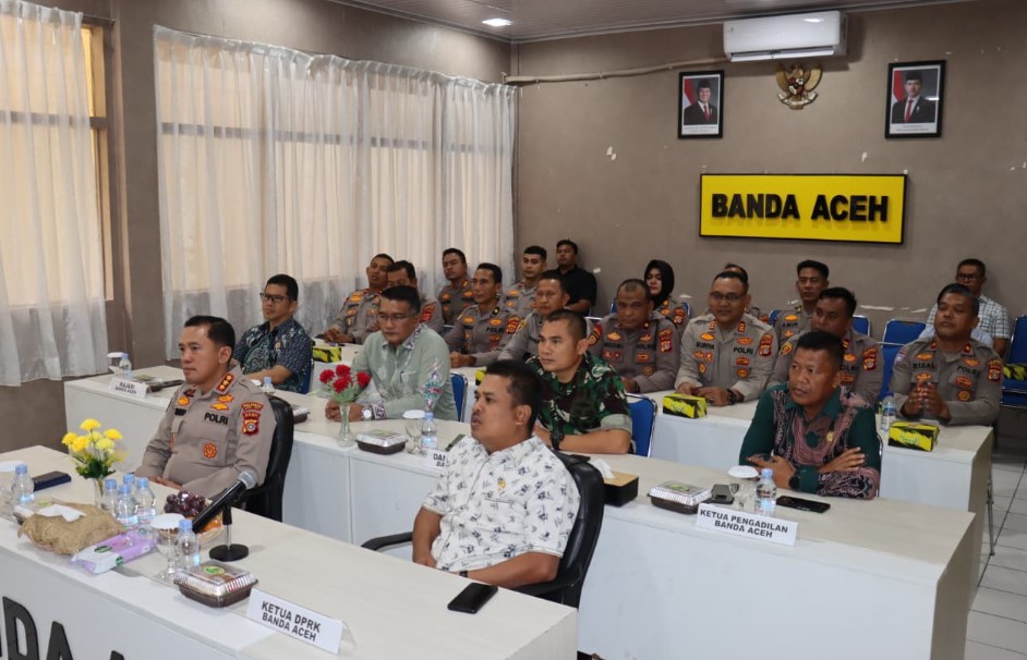 Kapolresta bersama Unsur Forkopimda Banda Aceh Ikuti Zoom Meeting Deklarasi Green Policing