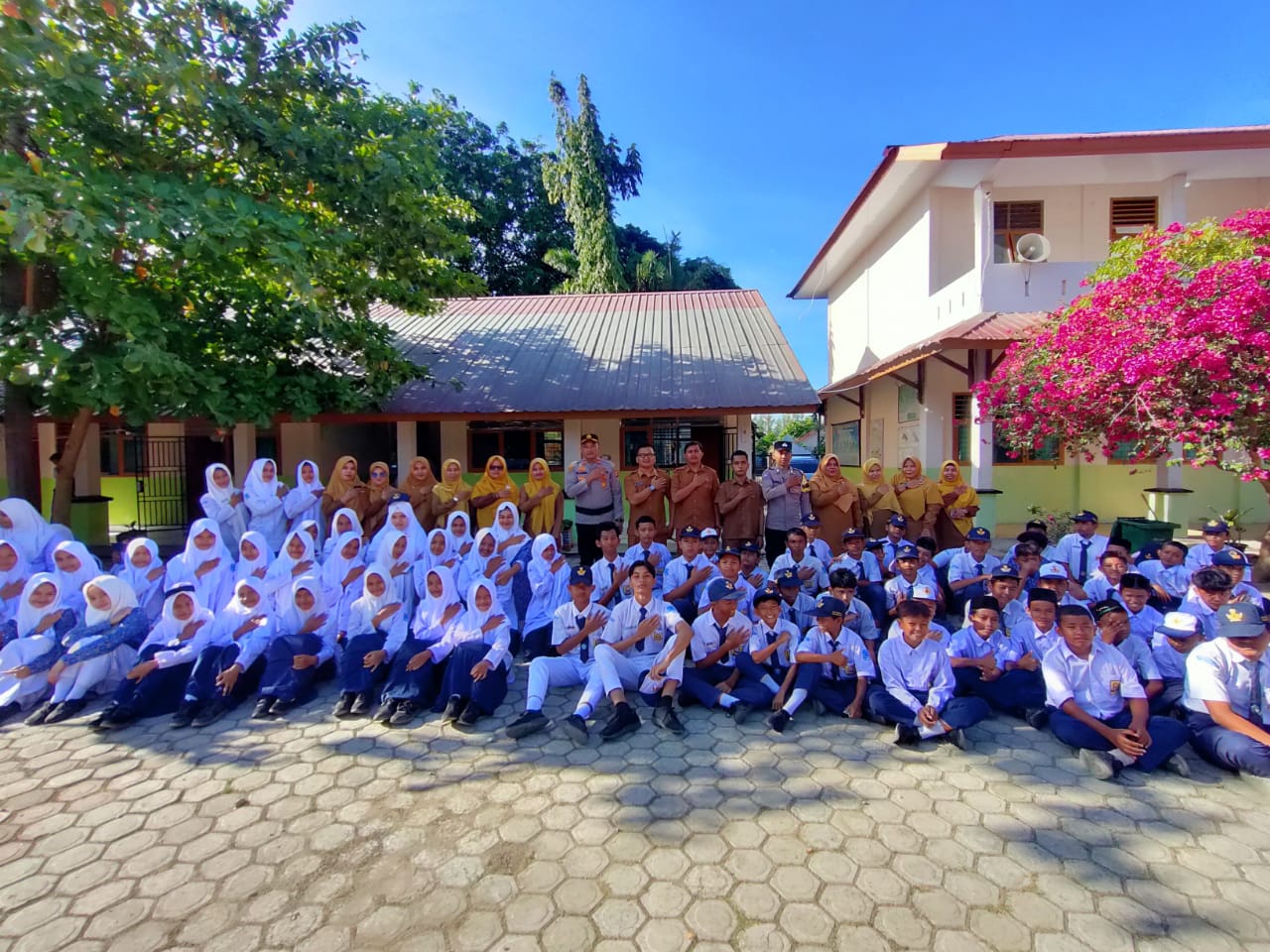 Jadi Irup di SMP Negeri 12 Banda Aceh, Kapolsek Kutaraja Ingatkan Para Pelajar