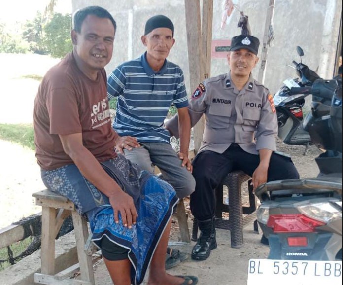 Patroli Dialogis Personel Polresta Banda Aceh Salah Satu Cara Berkomunikasi Langsung dengan Warga 