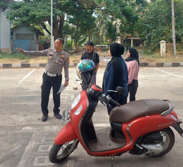 Jelang Shalat Jumat, Satlantas Polresta Banda Aceh Pantau Lalulintas 