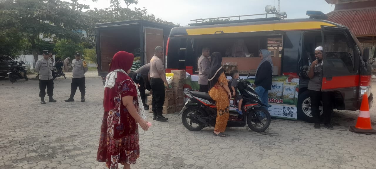 Pasar Murah Polresta Banda Aceh  di Lueng Bata, Habiskan 1000 Sak Beras