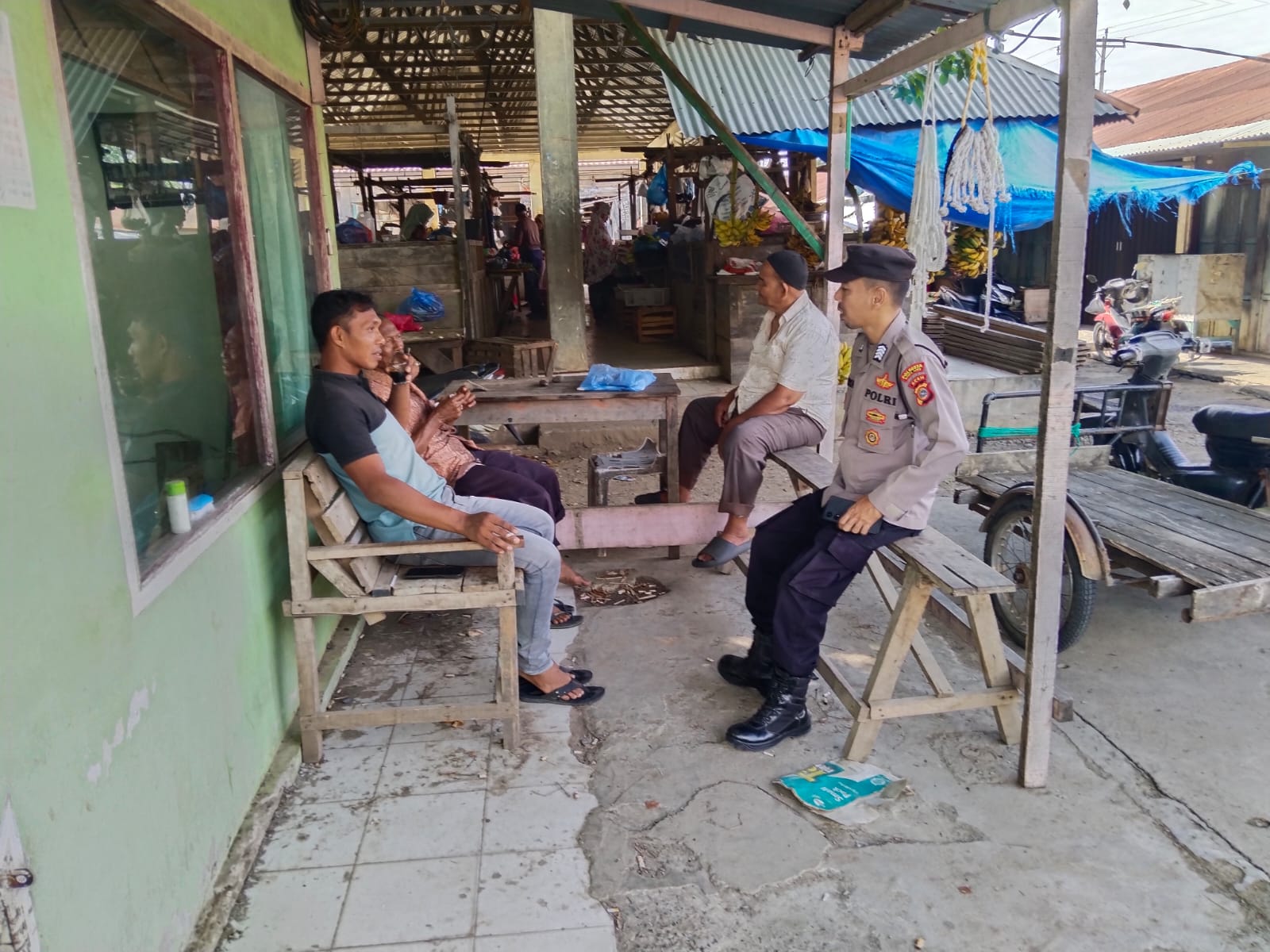 Patroli Dialogis, Anggota Polsek Jajaran Polresta Banda Aceh Sampaikan Pesan Kamtibmas