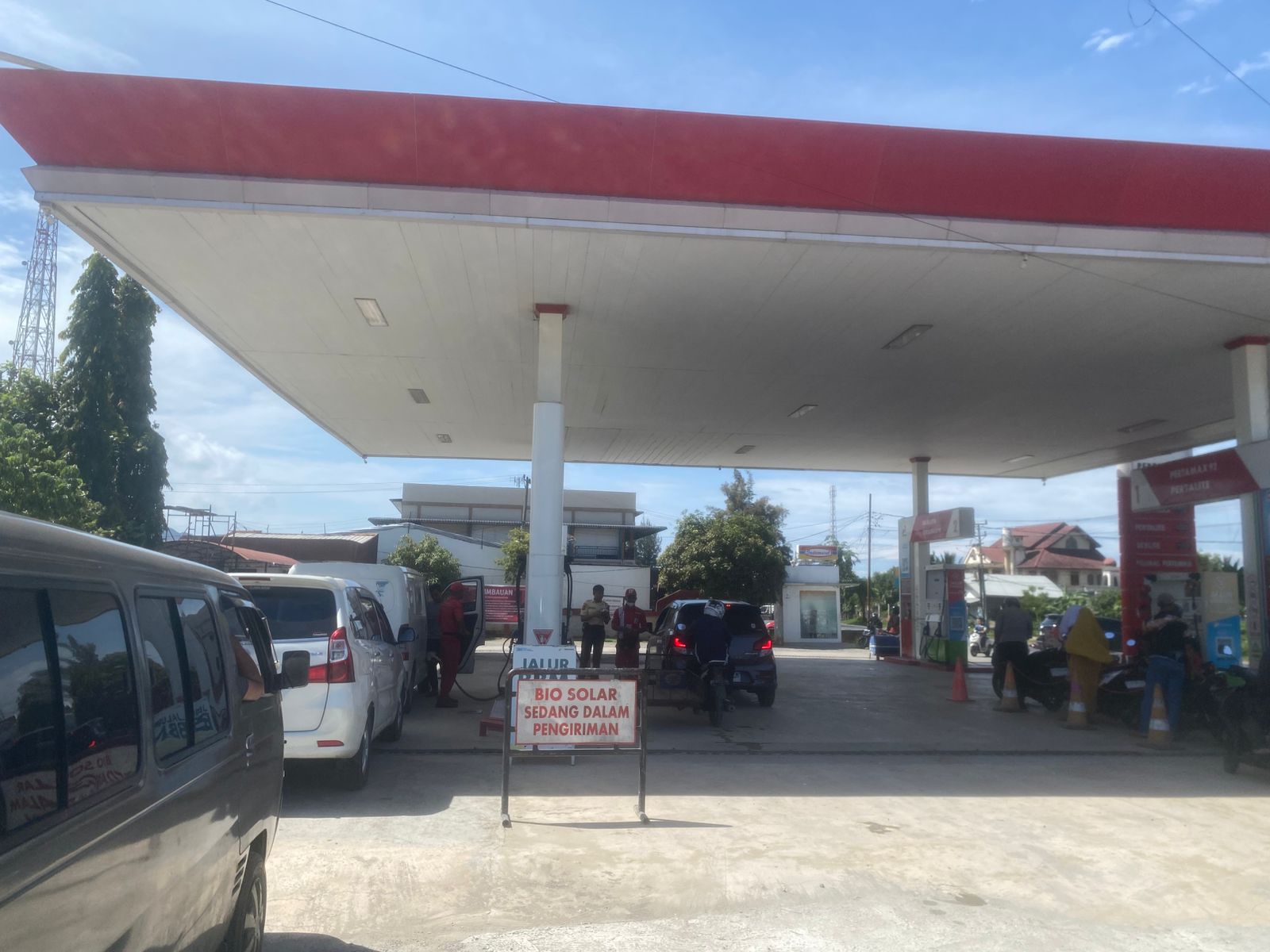 Polisi di Banda Aceh Patroli dan Atur Arus di SPBU, Wujudkan Rasa Aman untuk Masyarakat