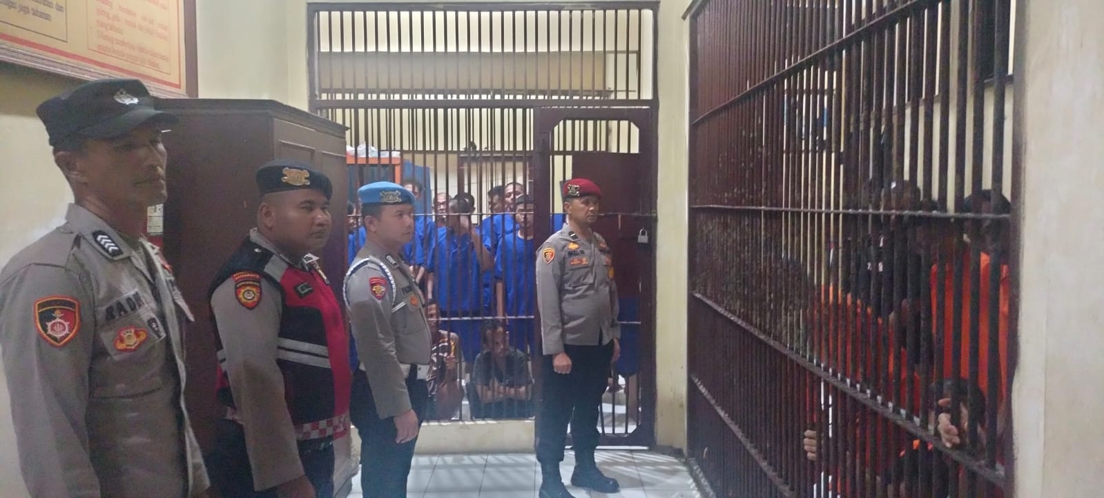 Personel Polresta Banda Aceh  Laksanakan Pengecekan Ruang Tahanan di Malam Hari, Wujudkan Pengawasan Maksimal