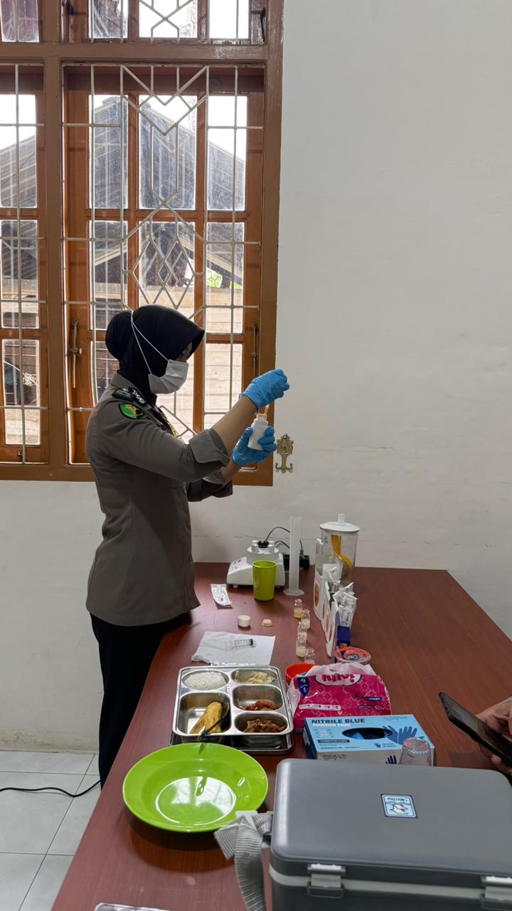 Sidokkes  Polresta Banda Aceh Uji Pemeriksaan MBG, Seluruh Menu Dipastikan Aman Dikonsumsi