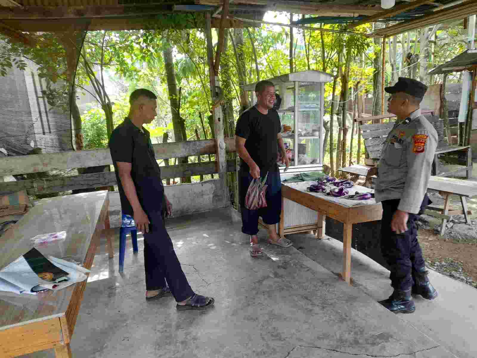 Saat Patroli Dialogis, Anggota Polsek Jajaran Polresta Banda Aceh Sampaikan Pesan Kamtibmas