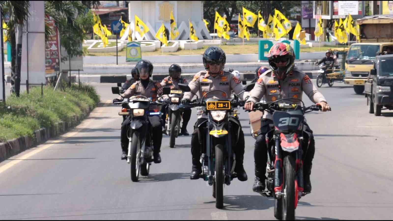 Crosser Resta Banda Aceh, Bagikan Sembako Untuk Korban Terdampak Banjir Aceh Besar