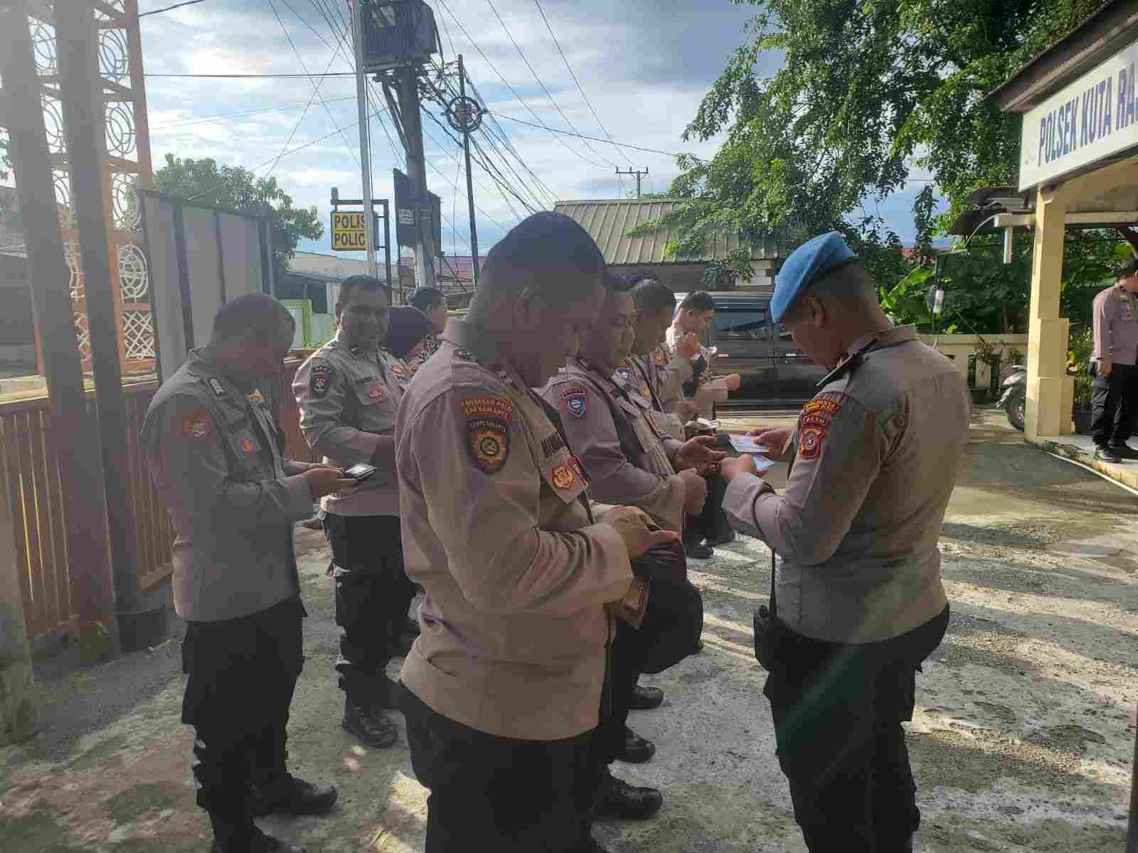 Gaktiblin Propam Polresta Banda Aceh di Polsek Kutaraja Cegah Perilaku Anggota Menyimpang - Tribratanews Polresta Banda Aceh