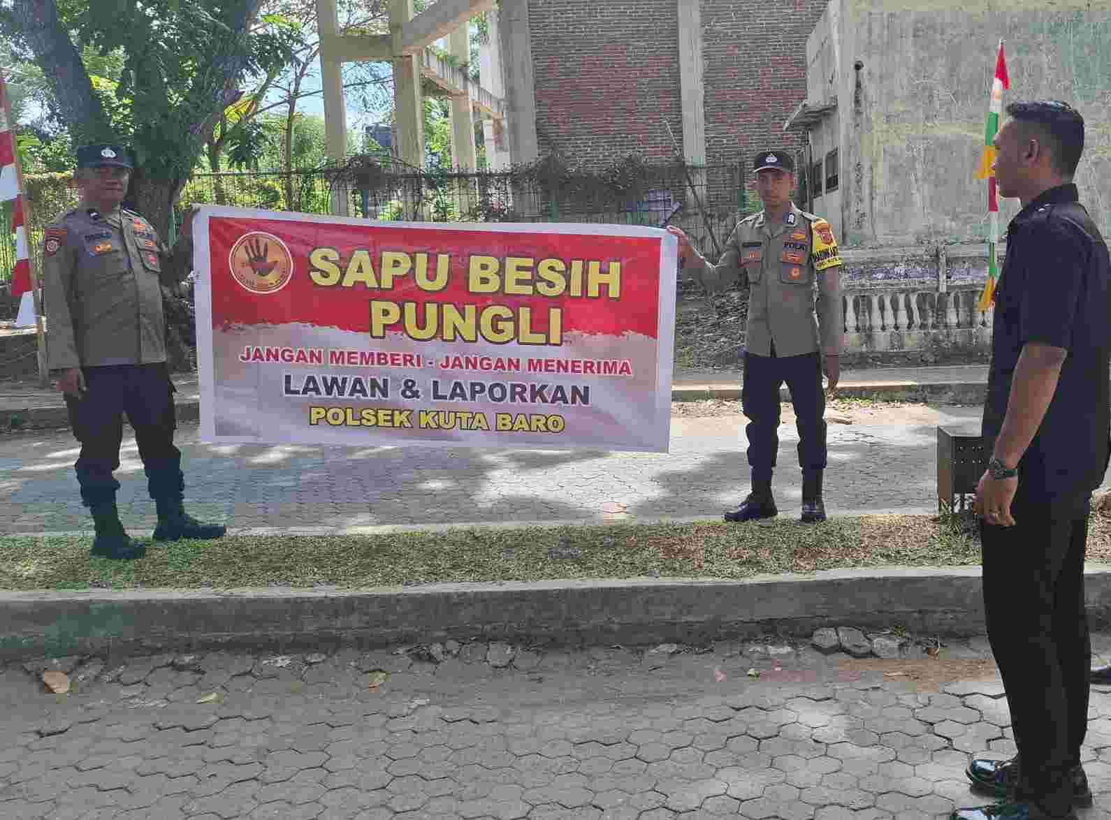 Polisi Ajak Warga Tolak Pungutan Liar - Tribratanews Polresta Banda Aceh