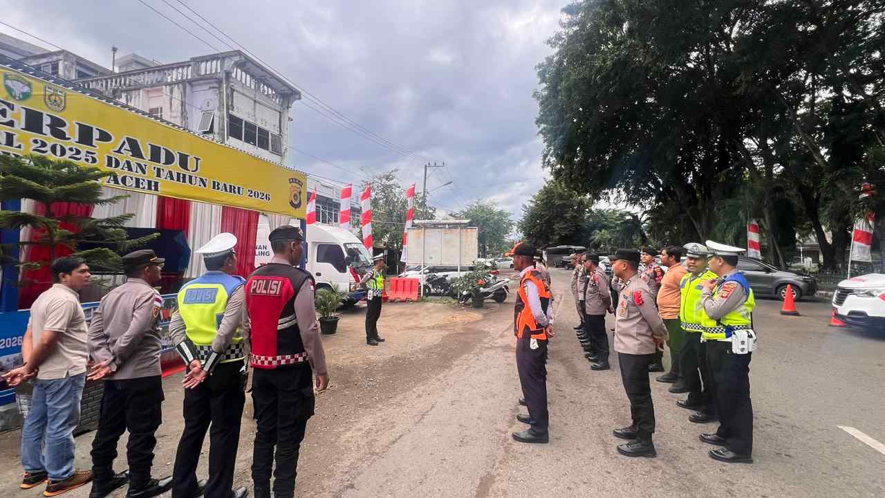 Kaposko Ops Lilin Seulawah -2025 Lakukan Pengecekan Personel Pam Nataru  - Tribratanews Polresta Banda Aceh