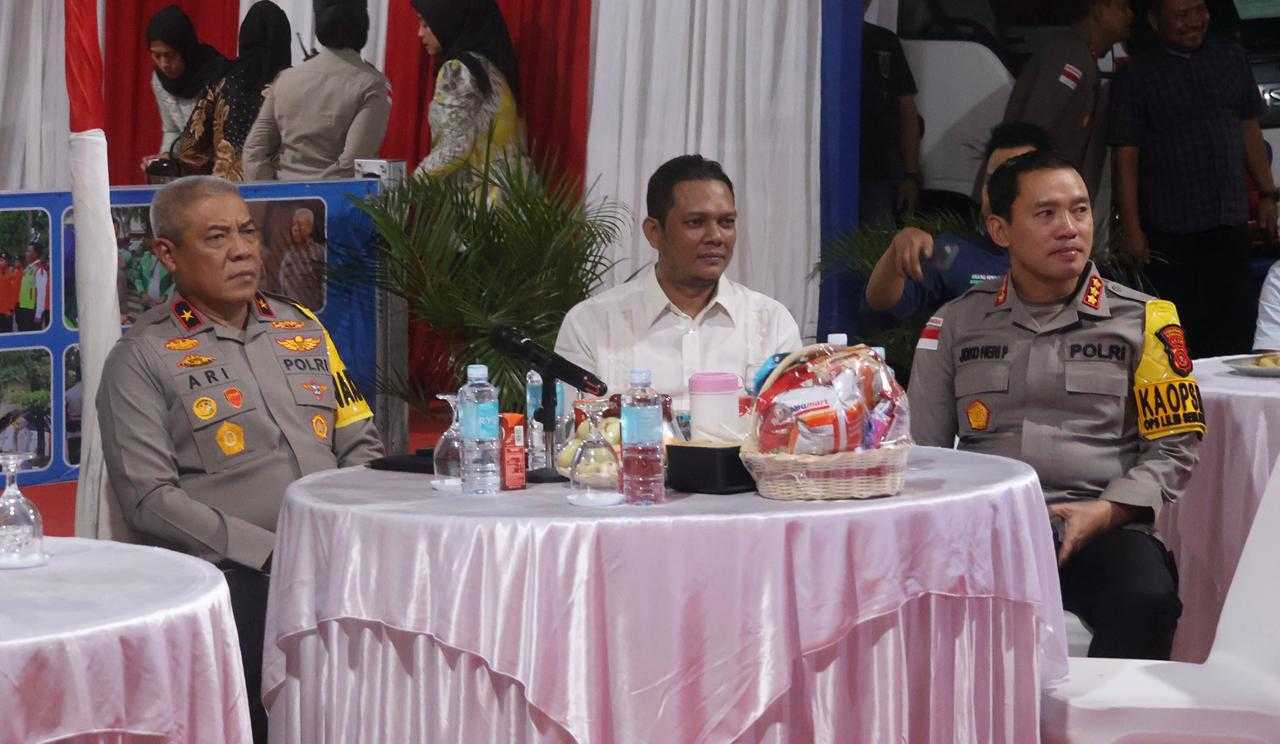 Kapolresta Banda Aceh Bersama Forkopimda Ikuti Vidcon Malam Pergantian Tahun - Tribratanews Polresta Banda Aceh