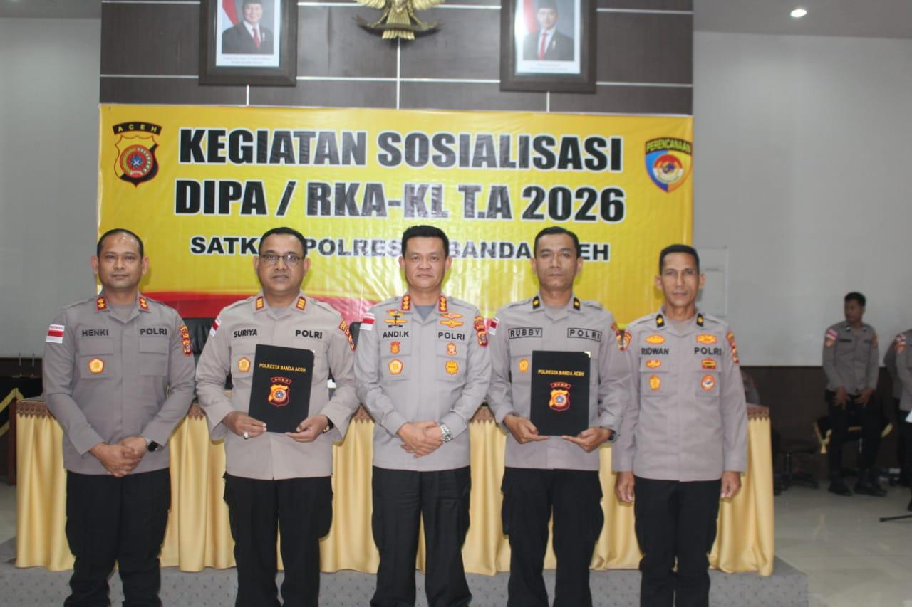 Polresta Banda Aceh Gelar Sosialisasi DIPA RKA-KL T.A 2025 Dan Penandatanganan Pakta Integritas
