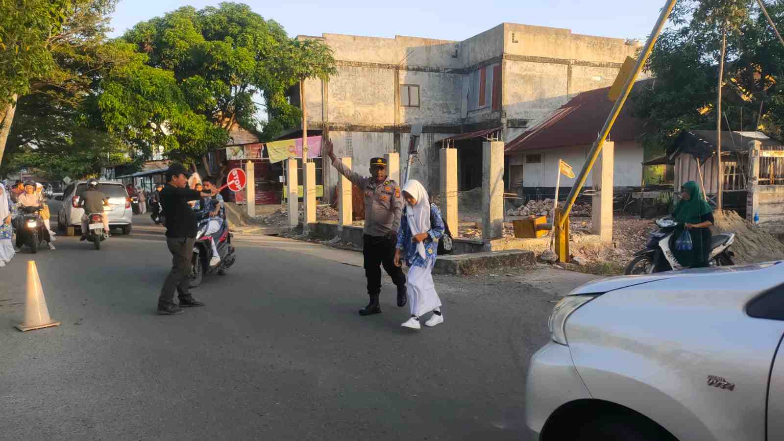 Ratusan Personel Polresta Banda Aceh Tempatkan Puluhan Titik Rawan Kecelakaan Setiap Harinya - Tribratanews Polresta Banda Aceh