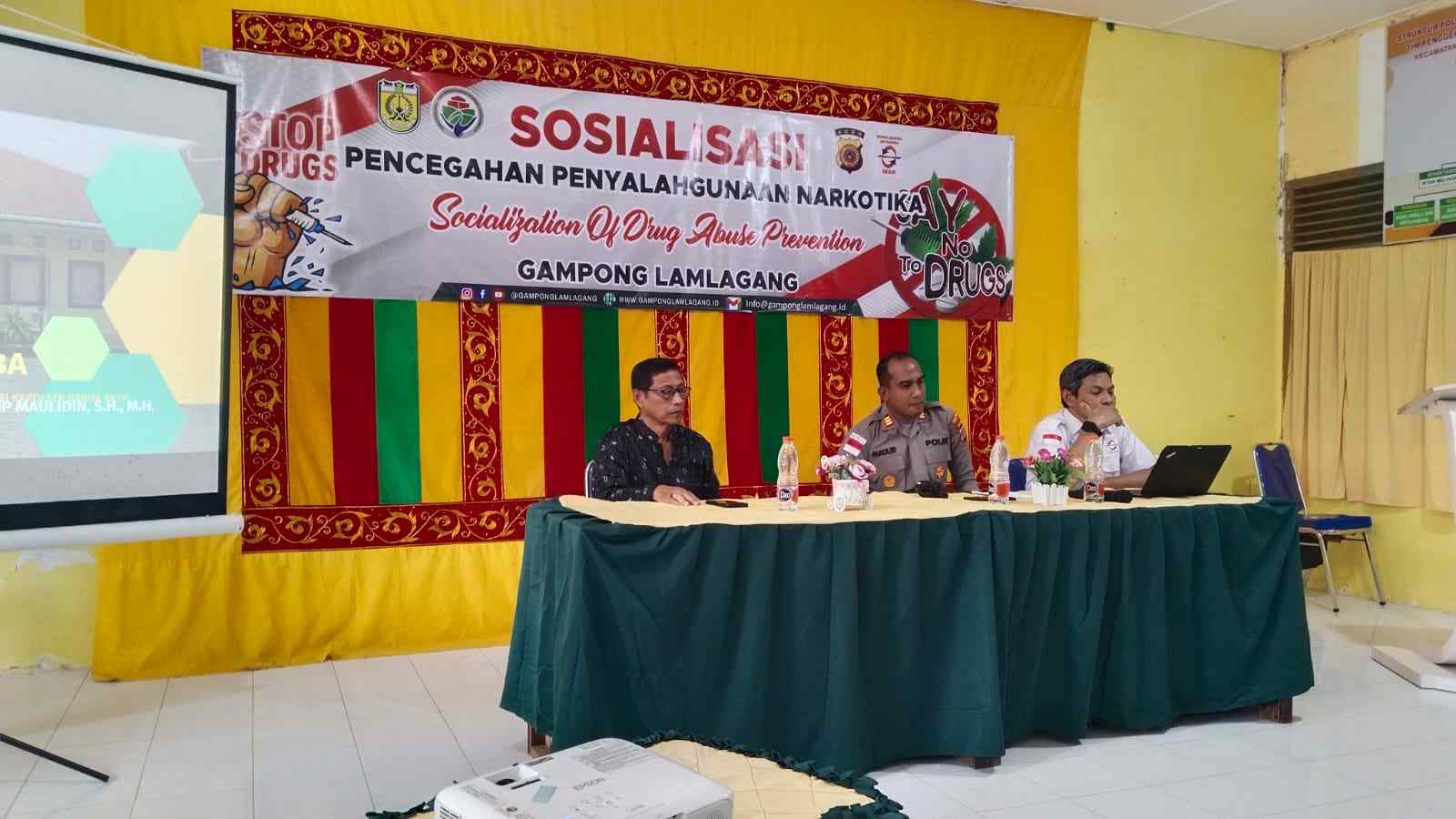Pemuda Gampong Lamlagang Terima Sosialisasi Bahaya Narkoba dari Kapolsek Banda Raya 