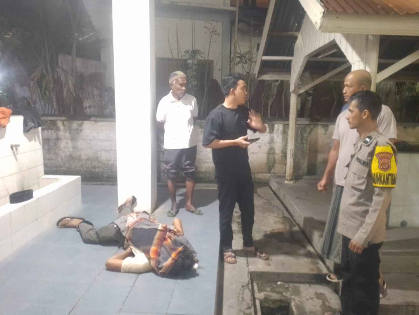 Pria Ditemukan Meninggal di Tempat Wudhu Masjid Jamik Lambaro