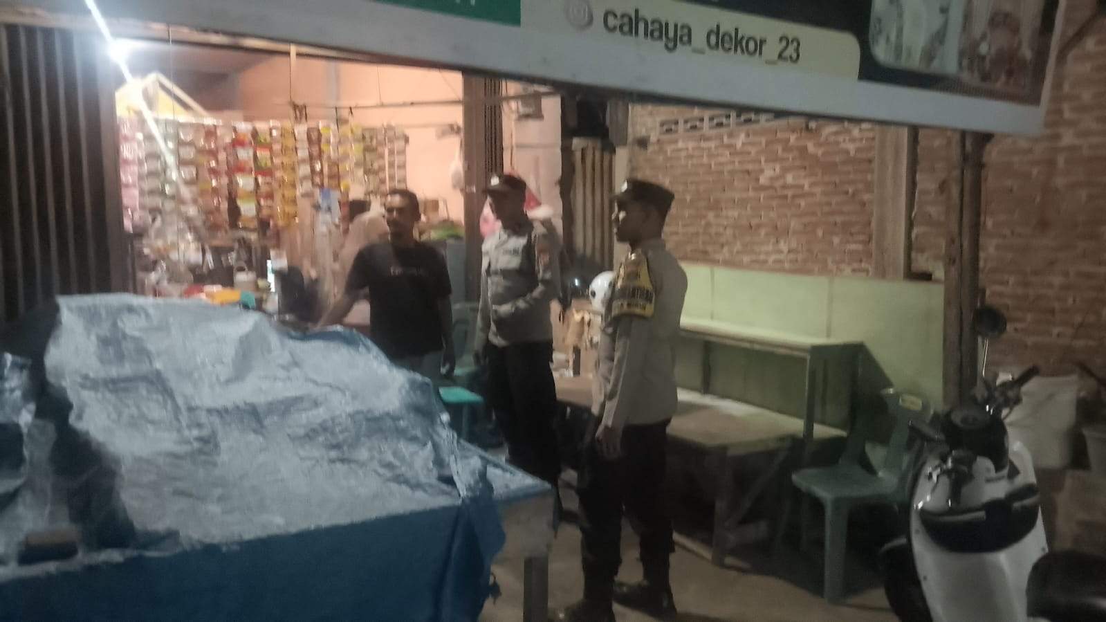 Patroli Dialogis Malam Hari, Polsek KBJ Warga Tingkatkan Kewaspadaan