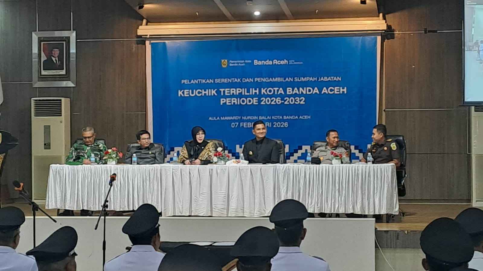 Wakili Kapolresta Banda Aceh, Kabag Logistik Hadiri  Pelantikan 33 Keuchik - Tribratanews Polresta Banda Aceh