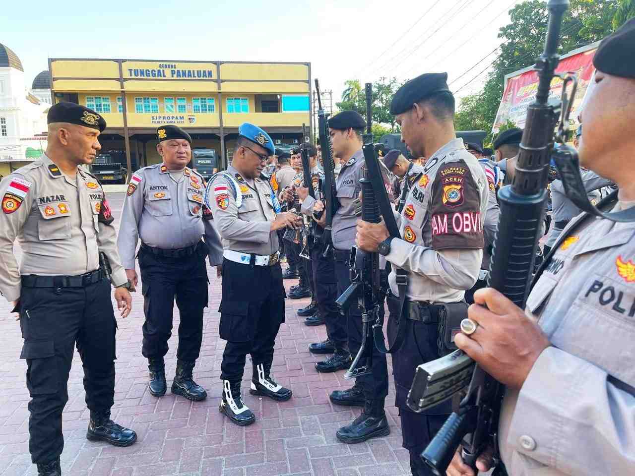 Tingkatkan Pengawasan, Pejabat Utama Polresta Banda Aceh Lakukan Pengecekan Senpi - Tribratanews Polresta Banda Aceh