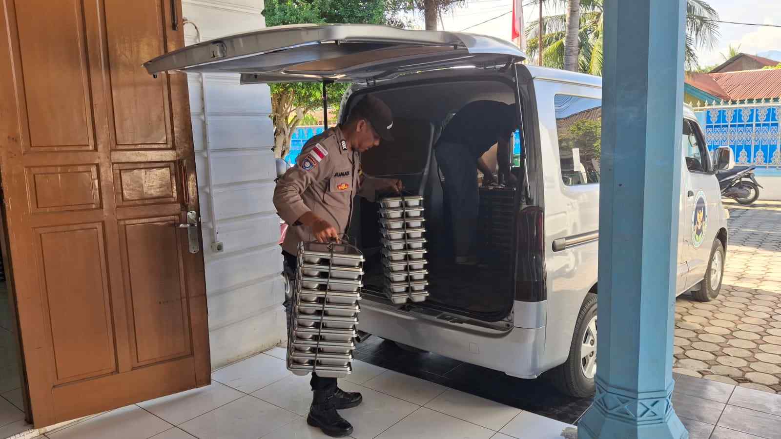 Polisi di Banda Aceh Kawal Program Makan Bergizi Gratis di Sekolah Sebagai Penerima  Manfaat