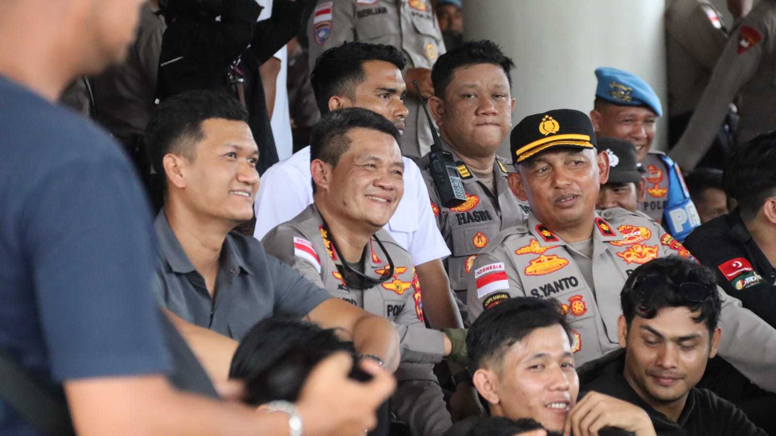 Kapolresta Banda Aceh Kombes Pol Andi Kirana Tampil Tegas dan Humanis, Amankan Aksi Mahasiswa JKA dengan Penuh Tanggung Jawab