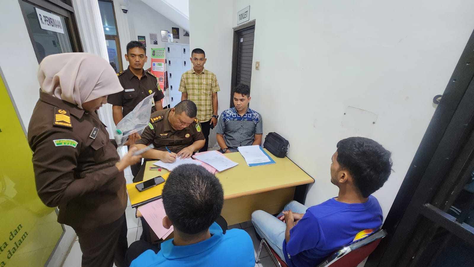 Satresnarkoba Polresta Banda Aceh Limpah Dua Tersangka Kasus Sabu Ke Kejari