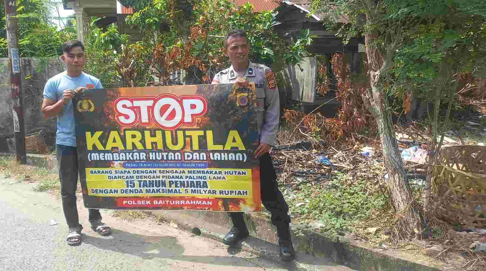 Pentingnya Menjaga Hutan dan Lahan, Personel Polresta Banda Aceh Berikan Pemahaman untuk Warga - Tribratanews Polresta Banda Aceh