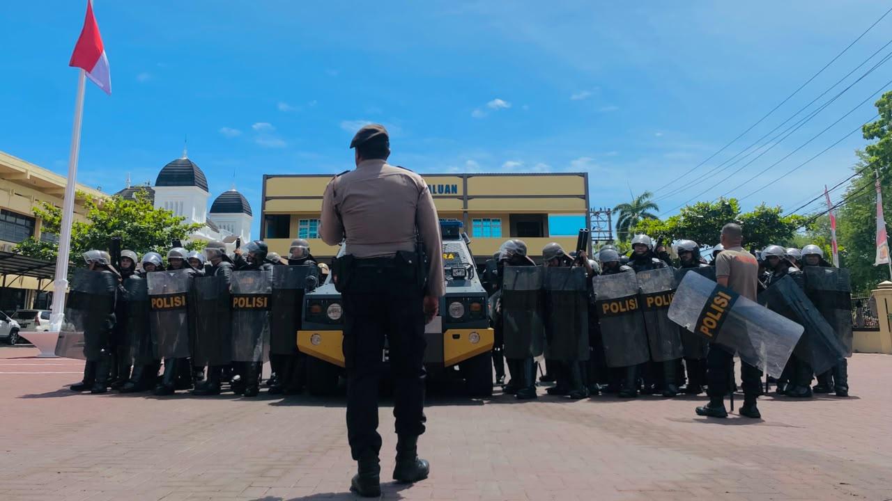 Polresta Banda Aceh Gelar Latihan Dalmas Tingkatkan Kesiapsiagaan Pengamanan - Tribratanews Polresta Banda Aceh