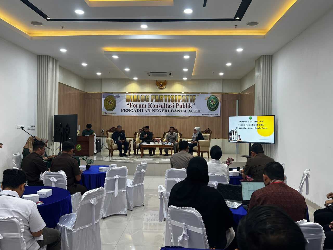 Wakili Kapolresta, Kasat Lantas dan Wakasat Intelkam Hadiri Dialog Partisipatif Forum Konsultasi Publik di Pengadilan Negeri - Tribratanews Polresta Banda Aceh