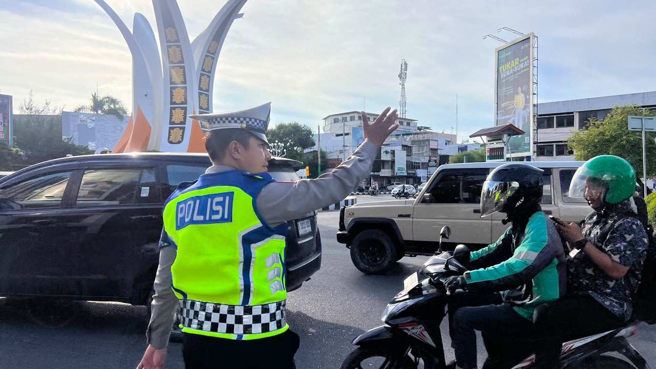 Satlantas Polresta Banda Aceh Laksanakan Pengaturan Lalu Lintas di Sejumlah Titik