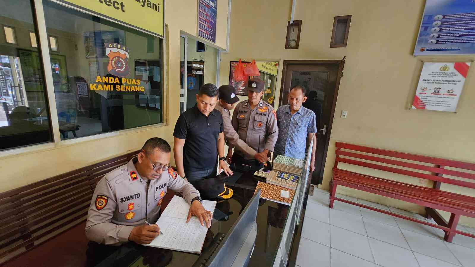 Pamatwil Cek Buku Mutasi Polsek Jajaran Polresta Banda Aceh - Tribratanews Polresta Banda Aceh