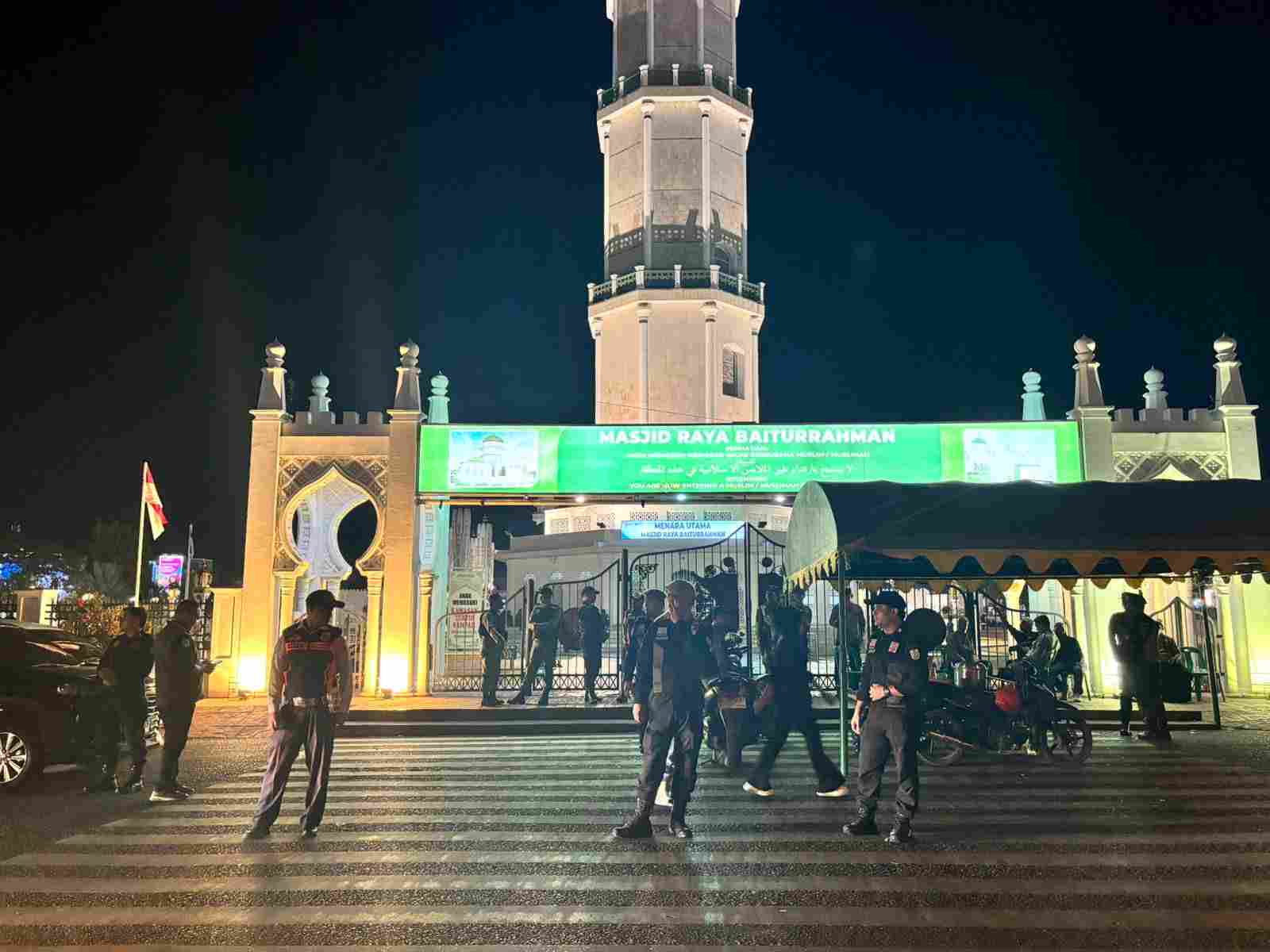 UKL IV Polresta Bersama Instansi Terkait Patroli Keliling Kota Banda Aceh, Ciptakan Kamtibmas Aman dan Nyaman - Tribratanews Polresta Banda Aceh