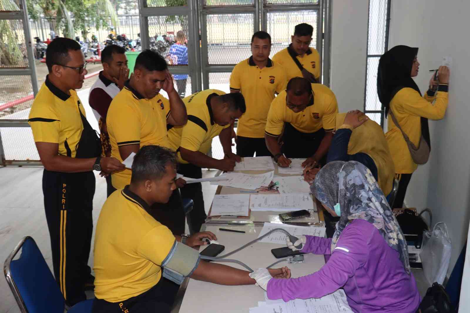 Sidokkes Polresta Banda Aceh Periksa Kesehatan Peserta Sebelum Ikuti TKJ