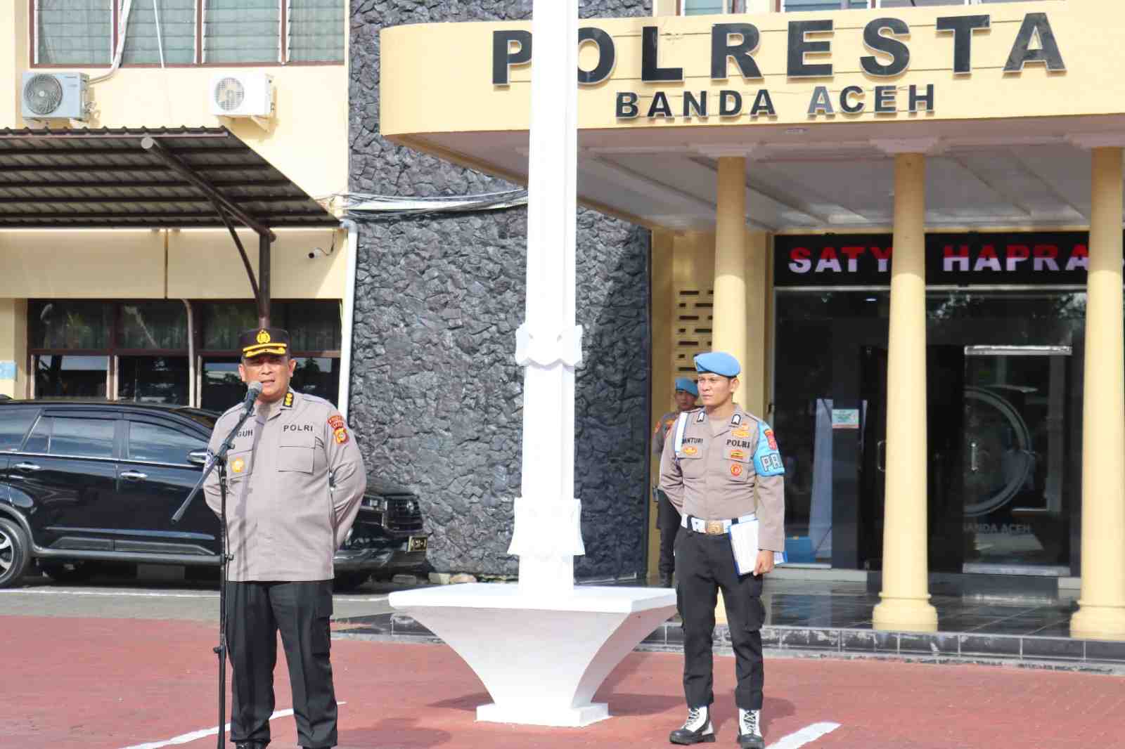 Pelayanan Masyarakat Harus Berjalan, Kapolresta Banda Aceh Ingatkan Personel Jaga Kesehatan - Tribratanews Polresta Banda Aceh