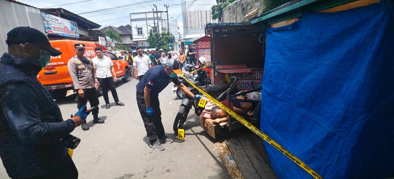 Pria 65 Tahun Ditemukan Meninggal Dunia di Atas Becak Barang di Kuta Alam, Inafis Olah TKP - Tribratanews Polresta Banda Aceh