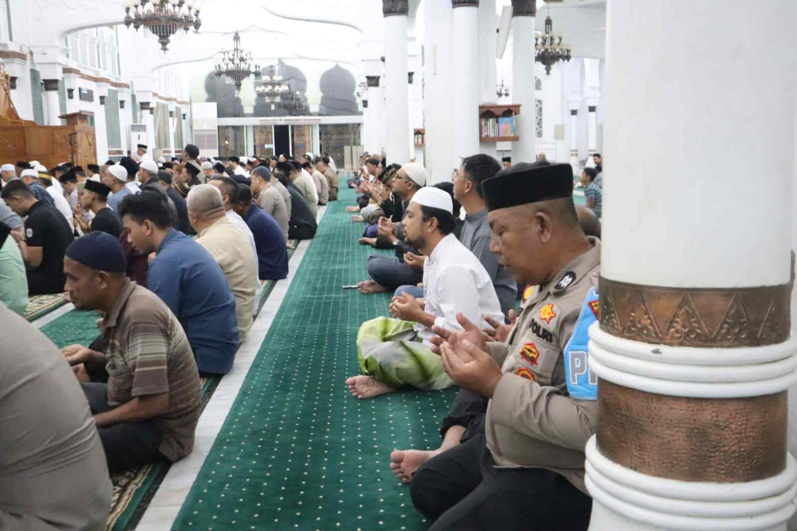 Safari Subuh Polresta Banda Aceh hingga Polsek Jajaran Terus Berlanjut di Akhir Pekan - Tribratanews Polresta Banda Aceh