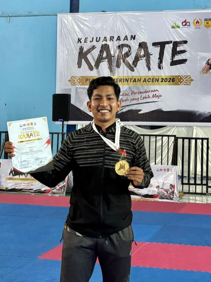 Personel Satlantas Polresta Banda Aceh Ukir Prestasi, Bripda Rizky Raih Emas Karate - Tribratanews Polresta Banda Aceh