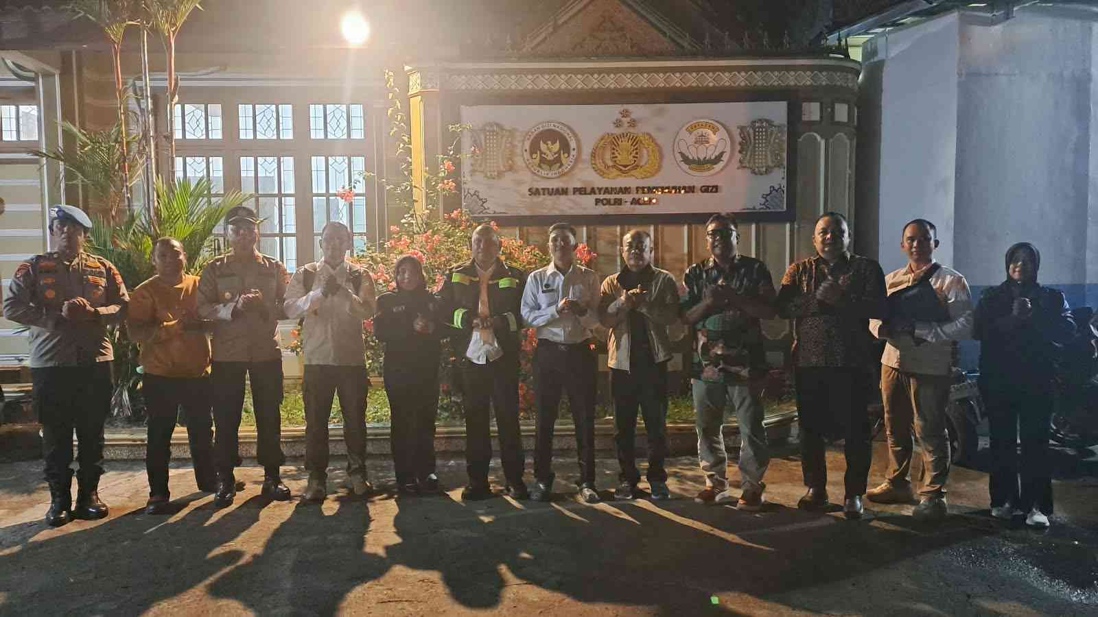 Tim Puslitbang Polri Tinjau Dapur MBG Polresta Banda Aceh, Pantau Proses Produksi hingga Distribusi - Tribratanews Polresta Banda Aceh