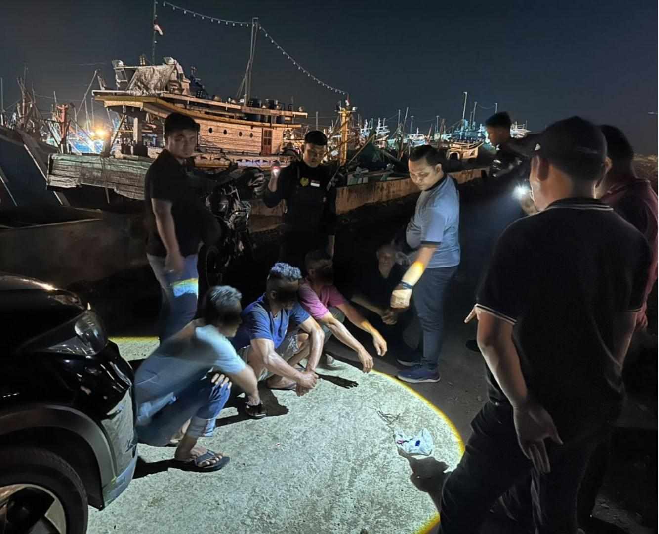 Polresta Banda Aceh Amankan Empat Nelayan dalam Razia Narkoba di Lampulo, Temukan Dugaan Ganja di Kapal